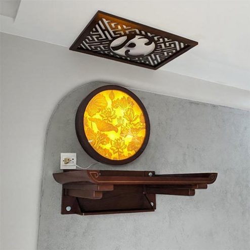 Mẫu Bàn Thờ Chung Cư Kết Hợp Tranh Trúc Chỉ Tròn BT-2627